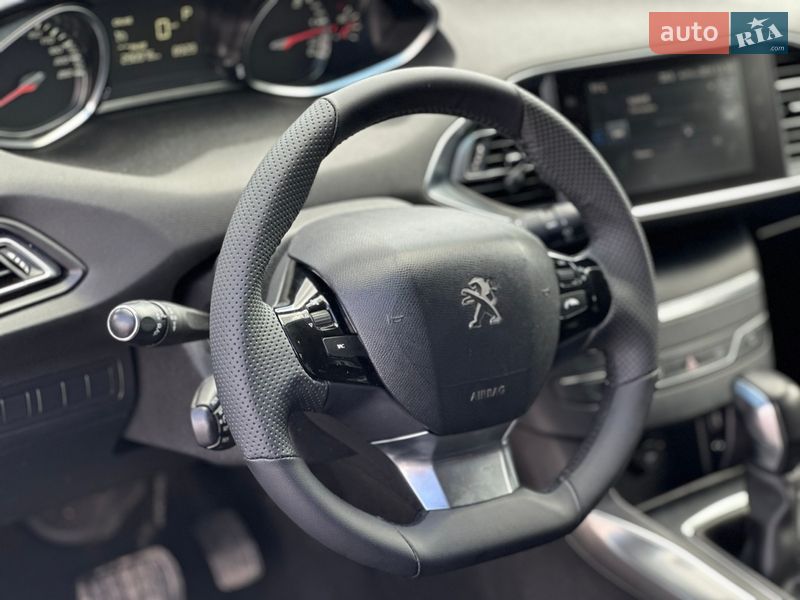 Универсал Peugeot 308 2016 в Ровно