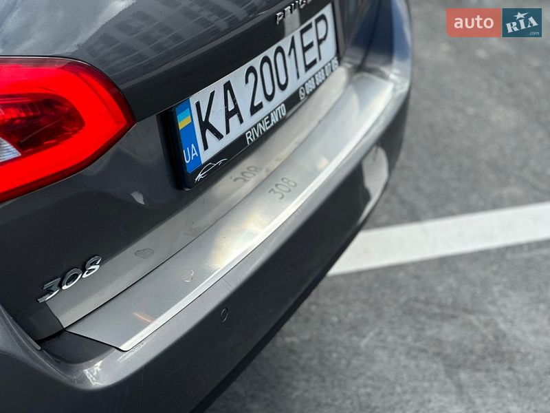 Универсал Peugeot 308 2016 в Ровно