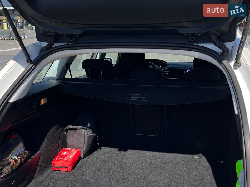 Універсал Peugeot 308 2015 в Харкові