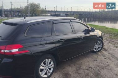 Универсал Peugeot 308 2014 в Киеве