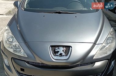 Хэтчбек Peugeot 308 2008 в Тячеве