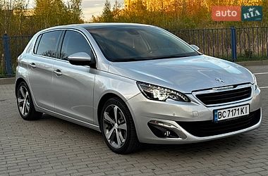 Хетчбек Peugeot 308 2014 в Дрогобичі