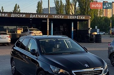 Универсал Peugeot 308 2016 в Киеве