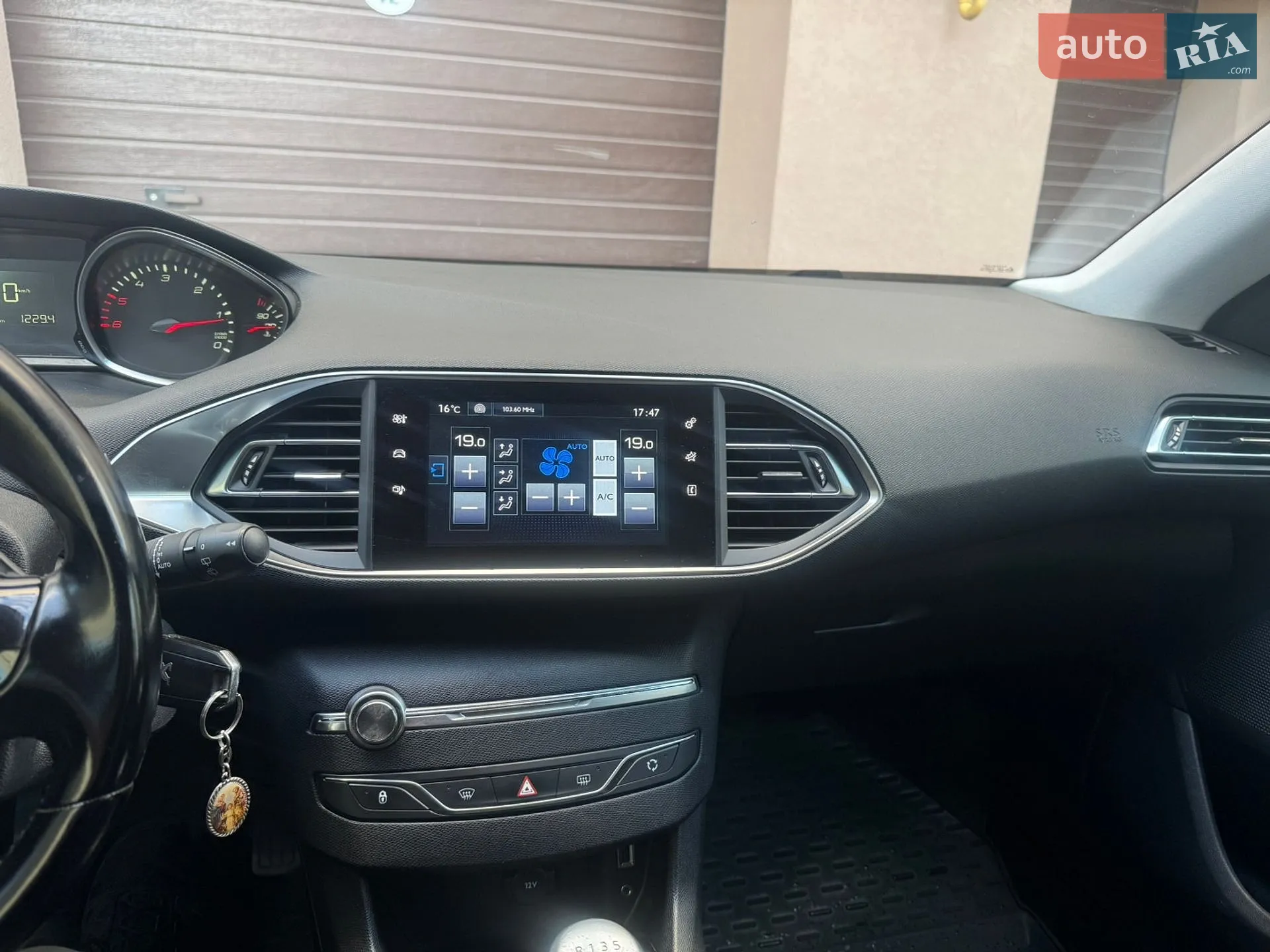 2014 Peugeot 308 - мініатюра 16