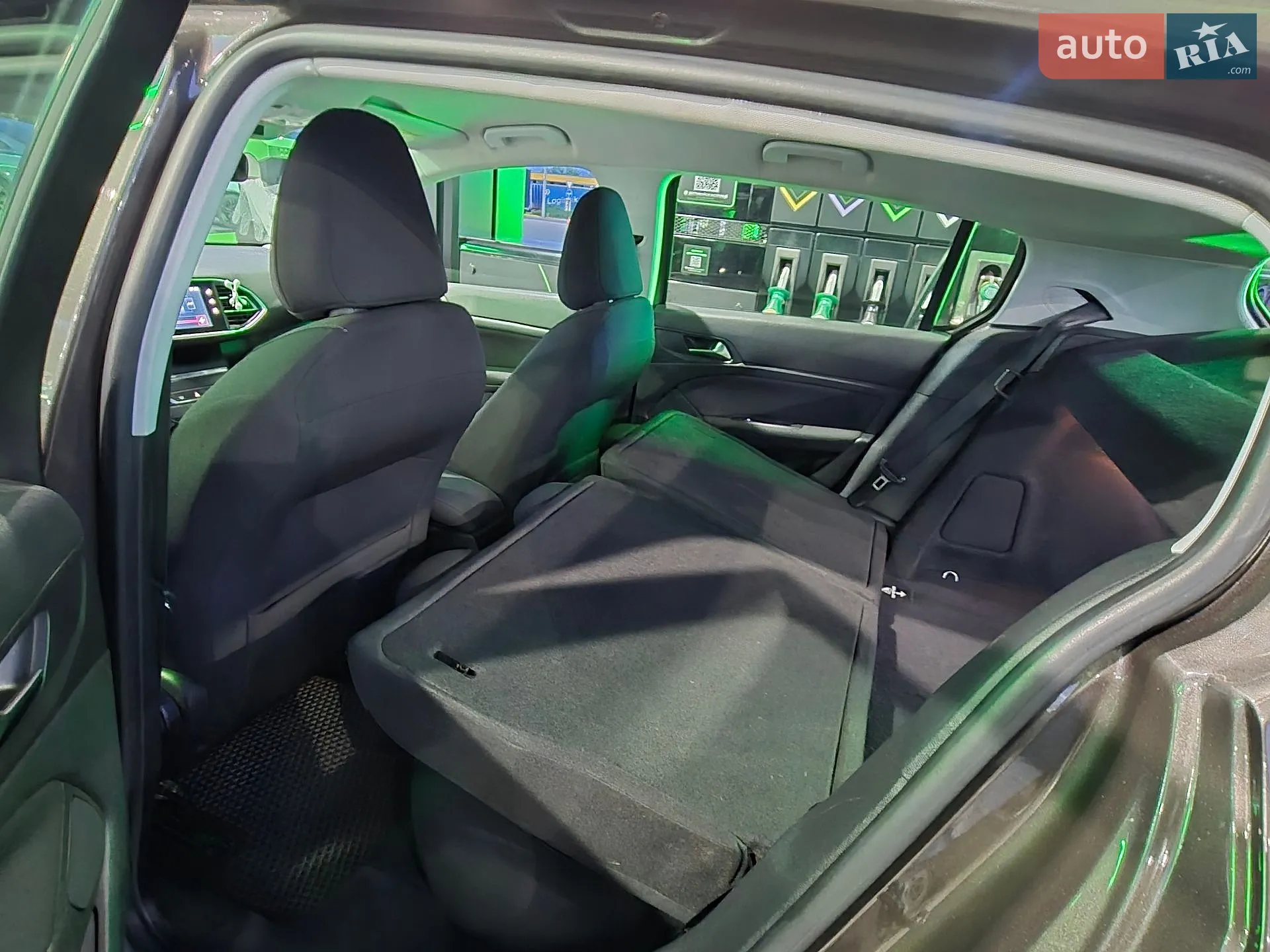 2015 Peugeot 308 - мініатюра 13