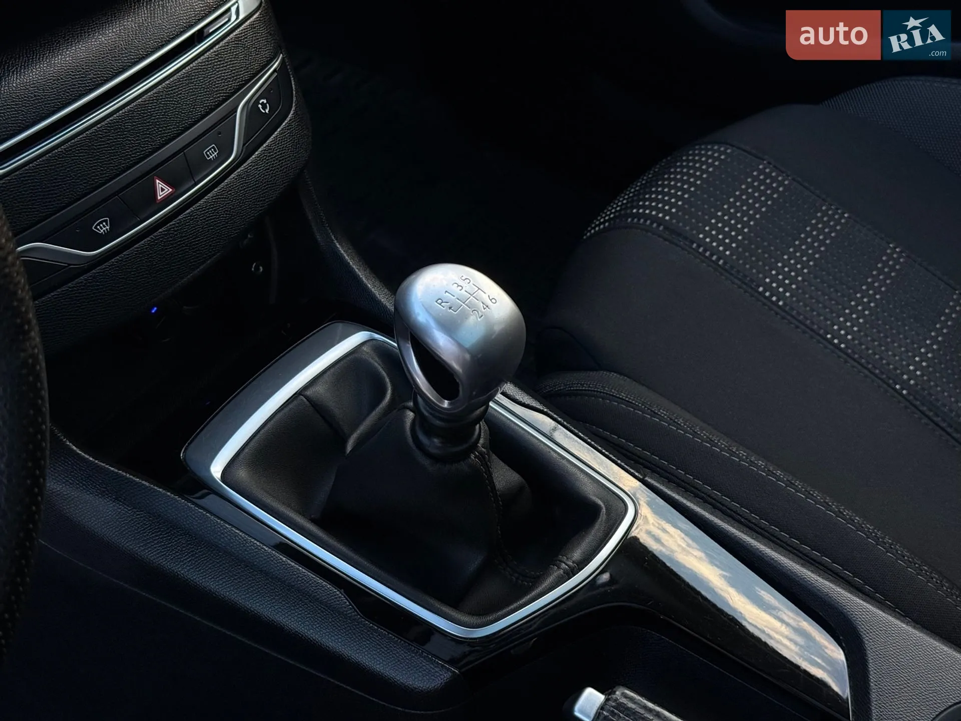 2015 Peugeot 308 - мініатюра 10