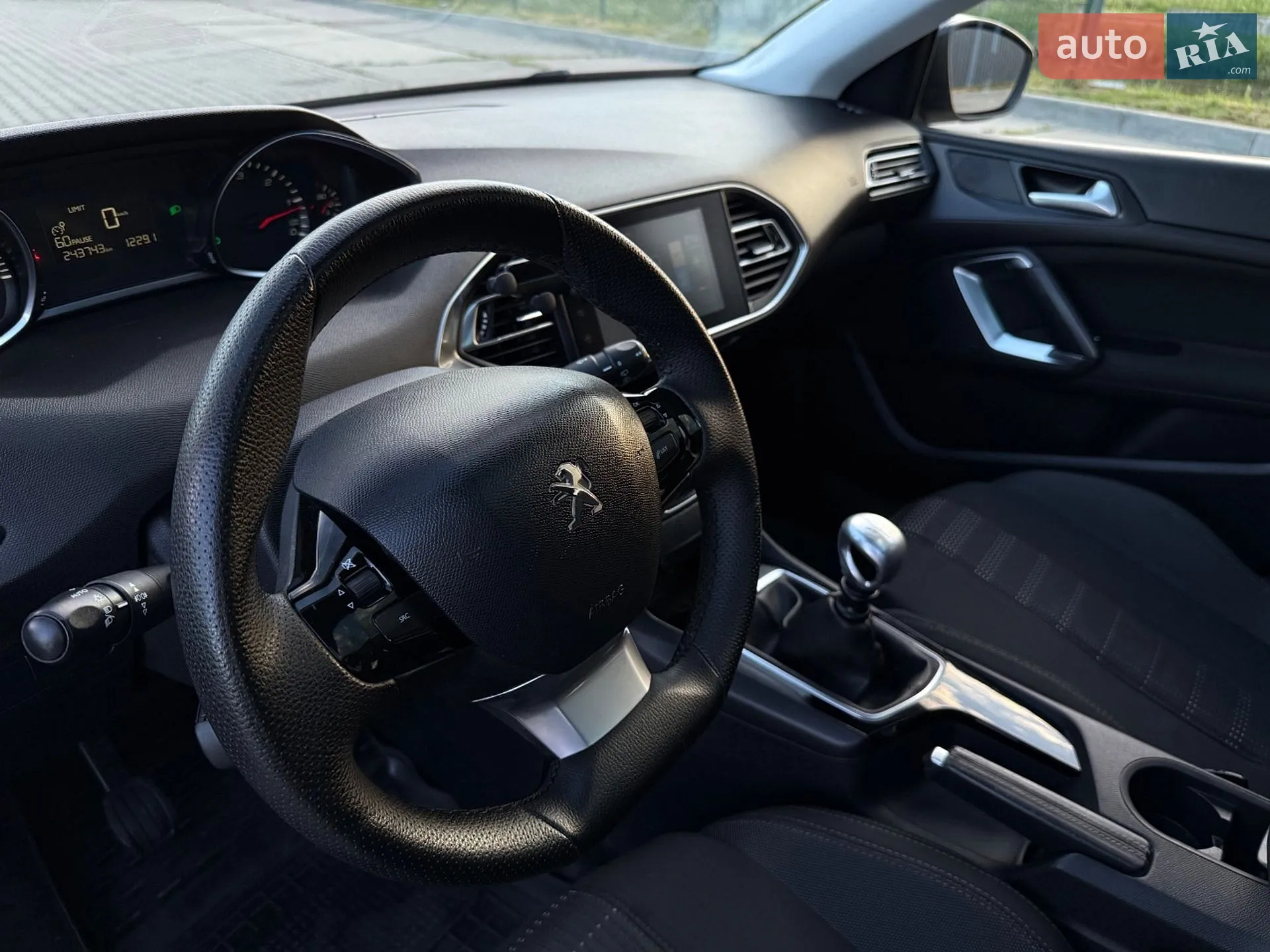 2015 Peugeot 308 - мініатюра 12