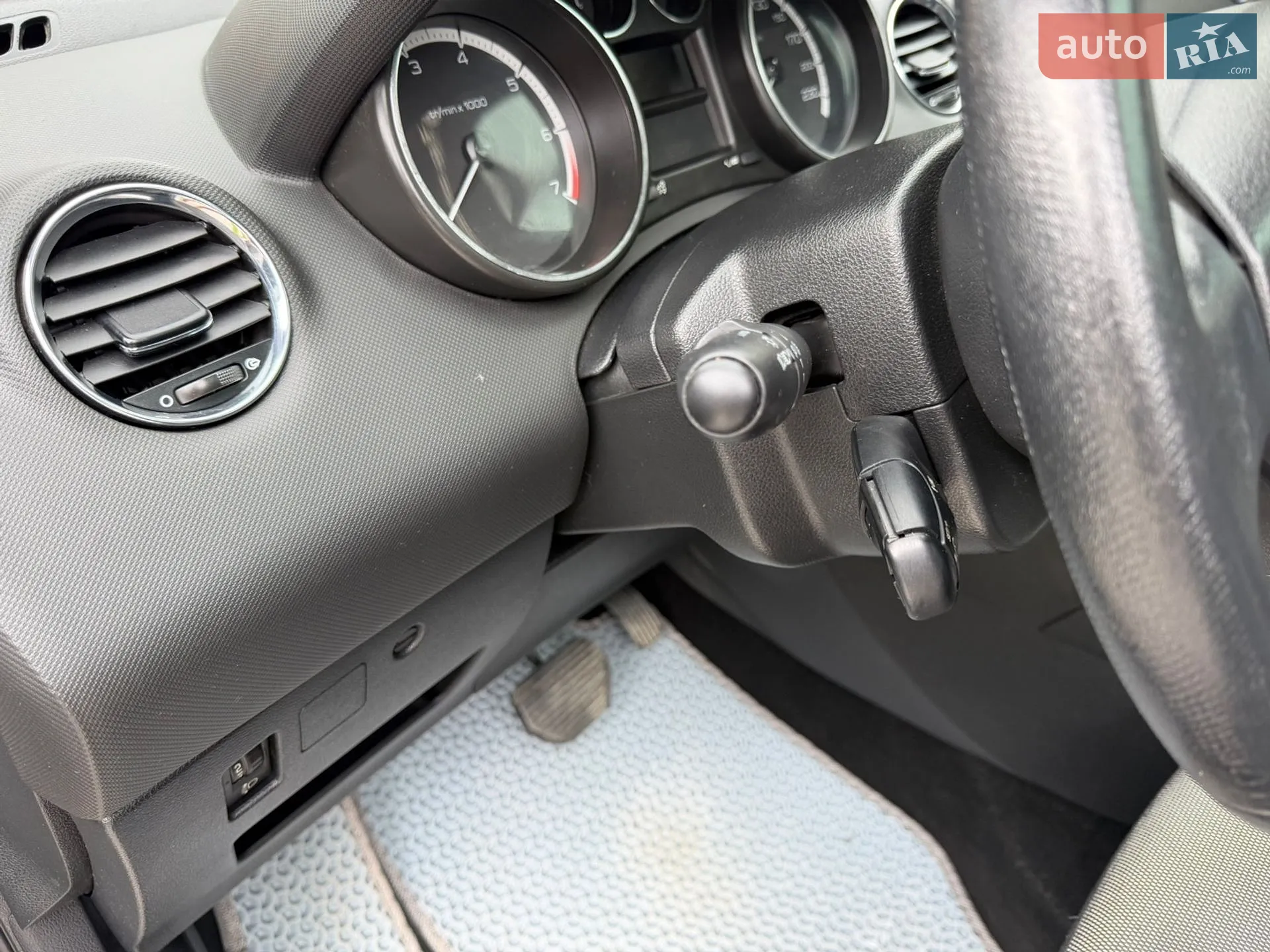 2011 Peugeot 308 - мініатюра 22