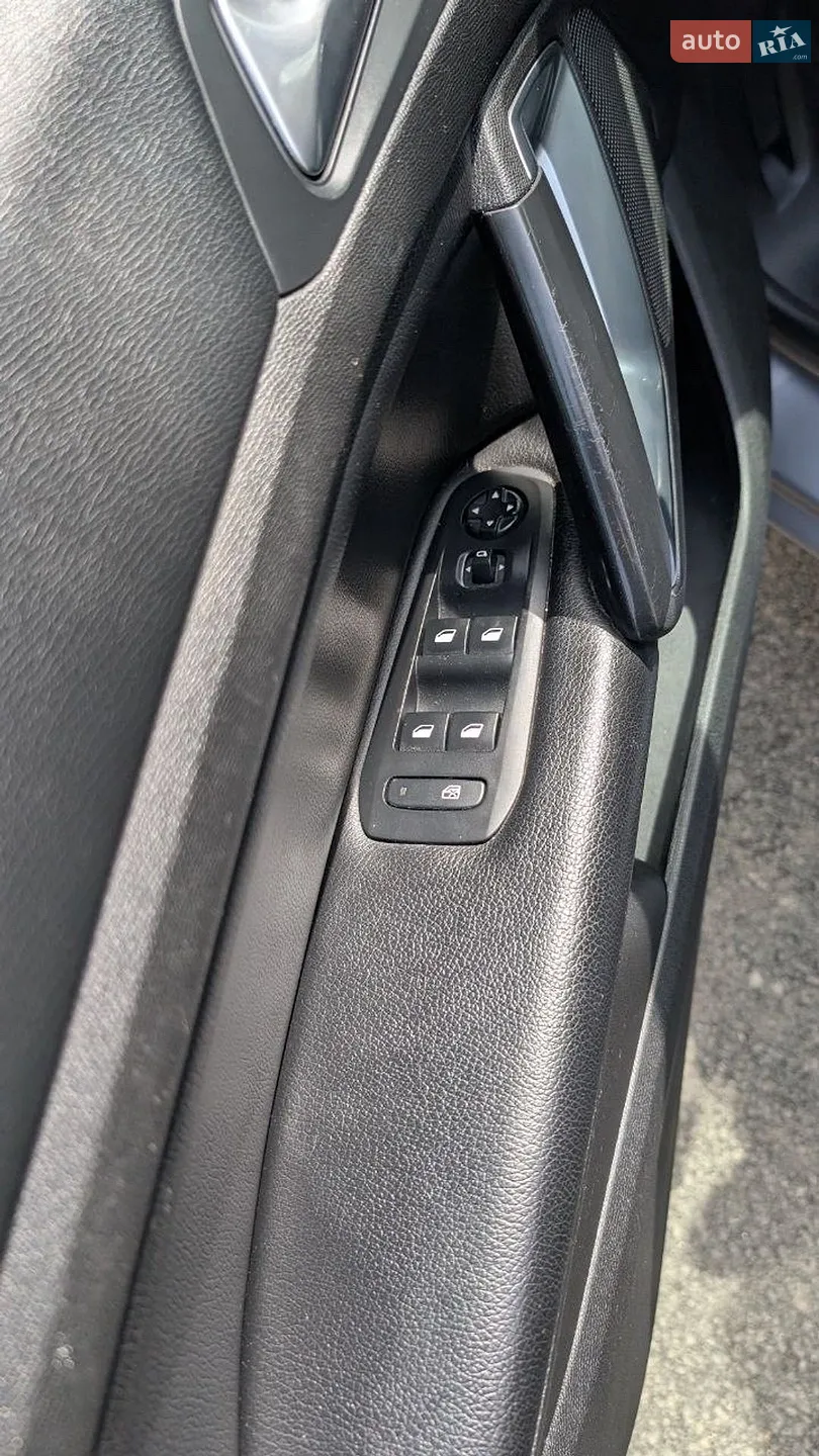2015 Peugeot 308 - мініатюра 11