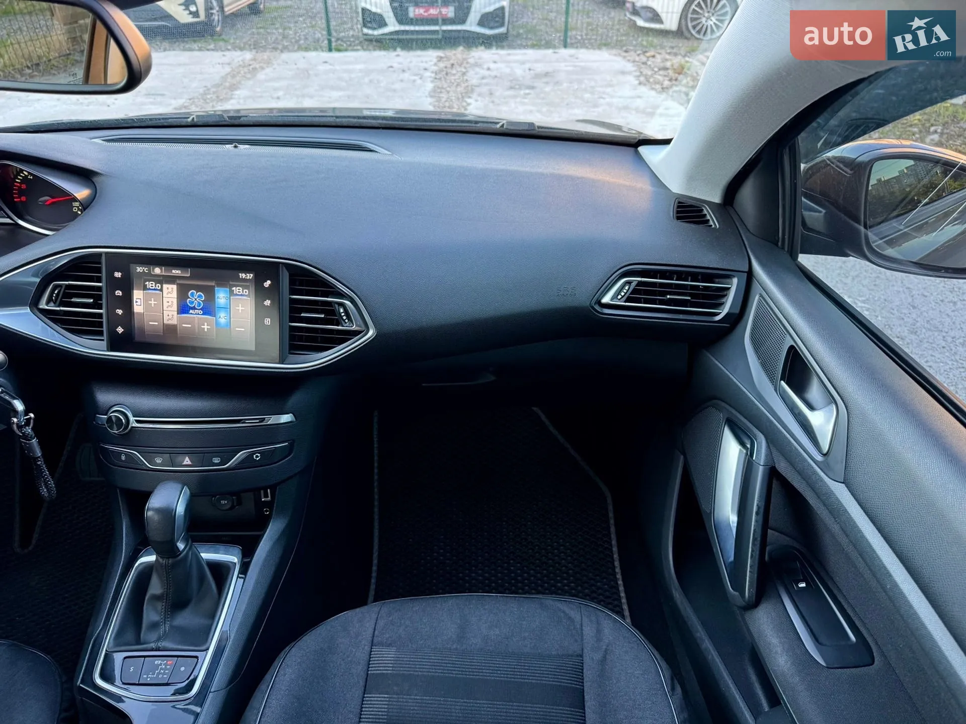 2016 Peugeot 308 - мініатюра 16