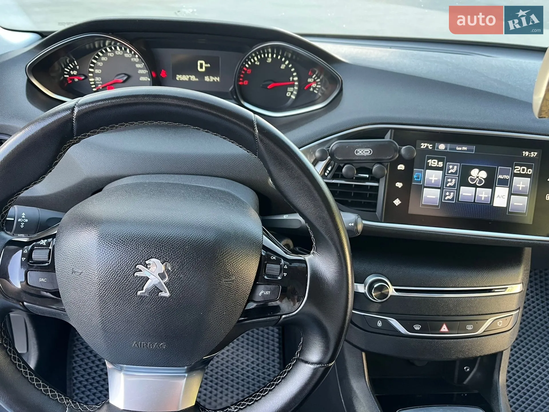 2015 Peugeot 308 - мініатюра 16