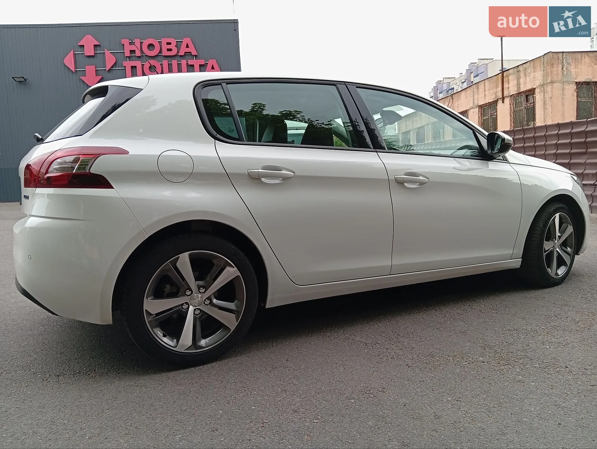2016 Peugeot 308 - мініатюра 8