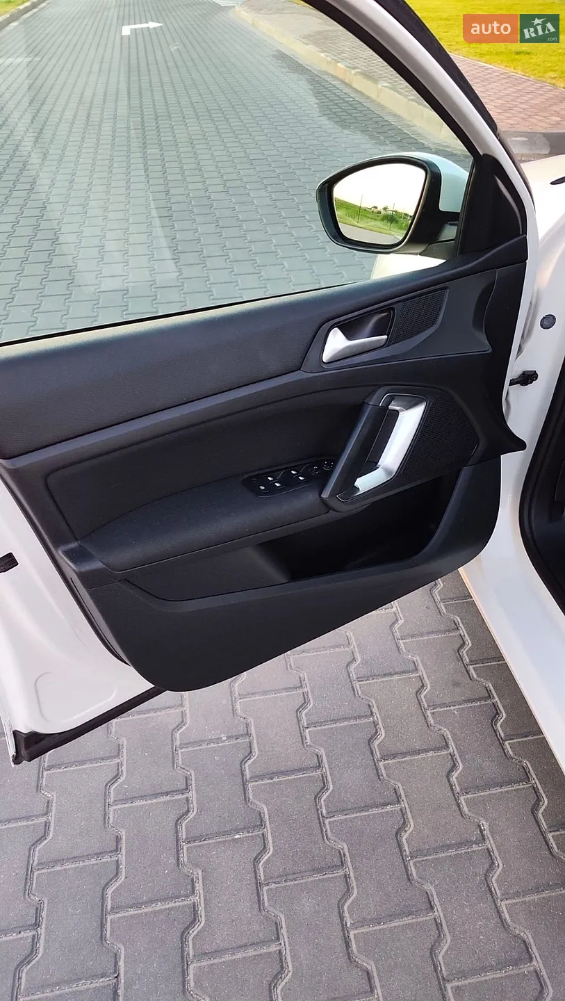 2016 Peugeot 308 - мініатюра 21