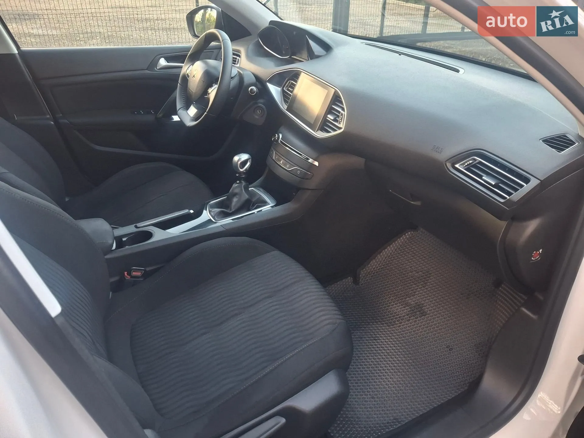 2015 Peugeot 308 - мініатюра 29