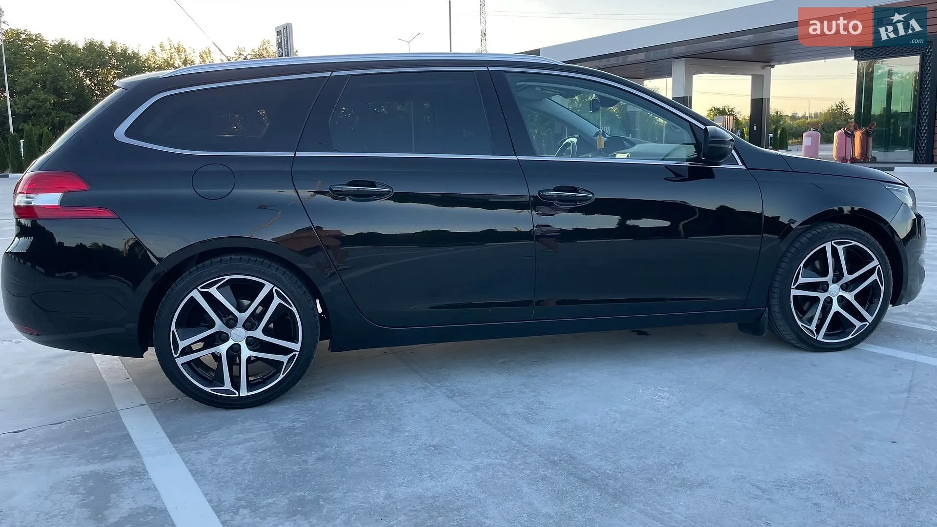 2015 Peugeot 308 - мініатюра 10