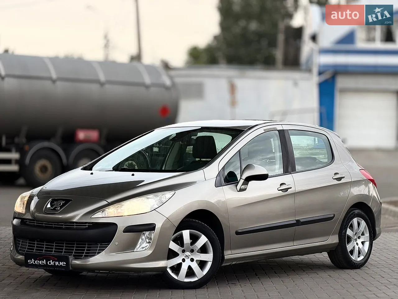 2011 Peugeot 308 - мініатюра 9
