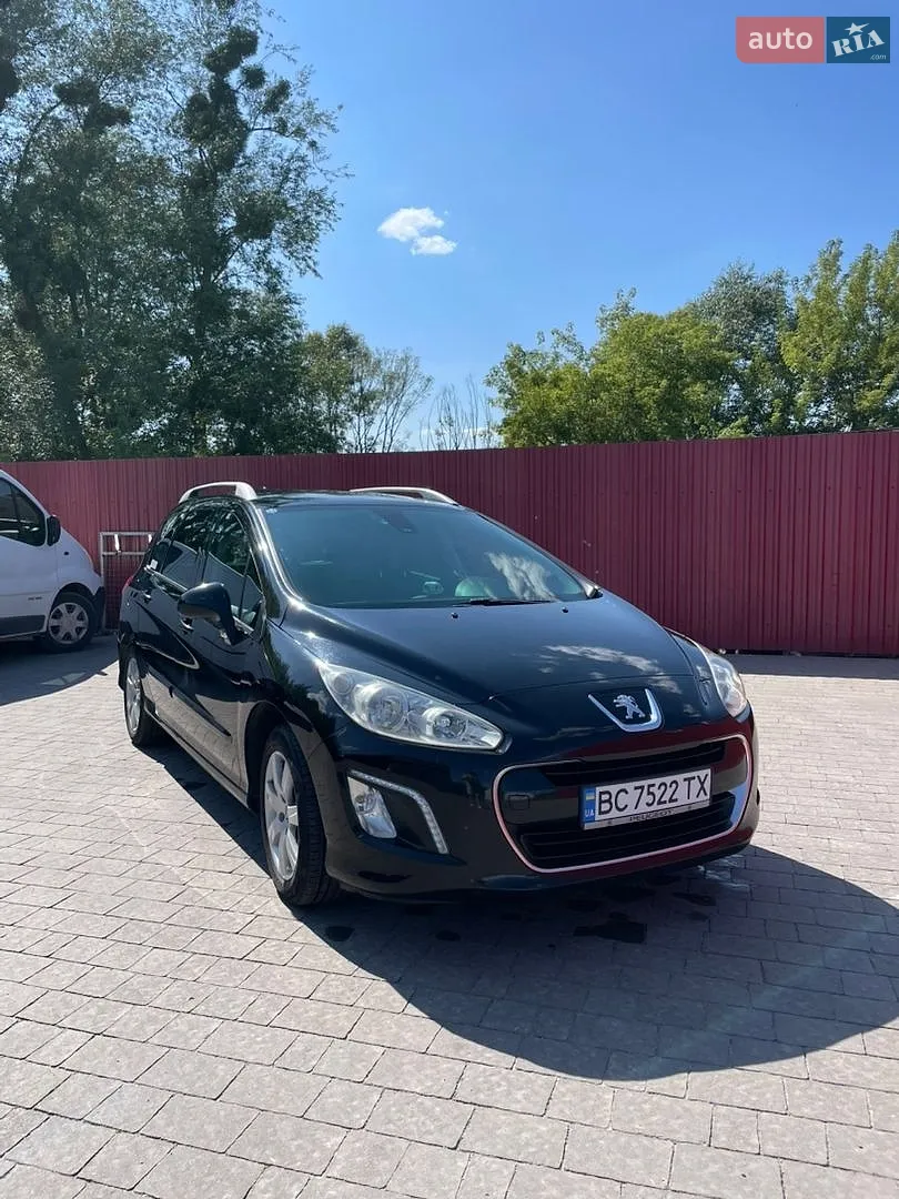 2011 Peugeot 308 - фото 1