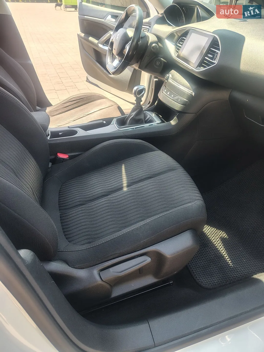 2015 Peugeot 308 - мініатюра 31