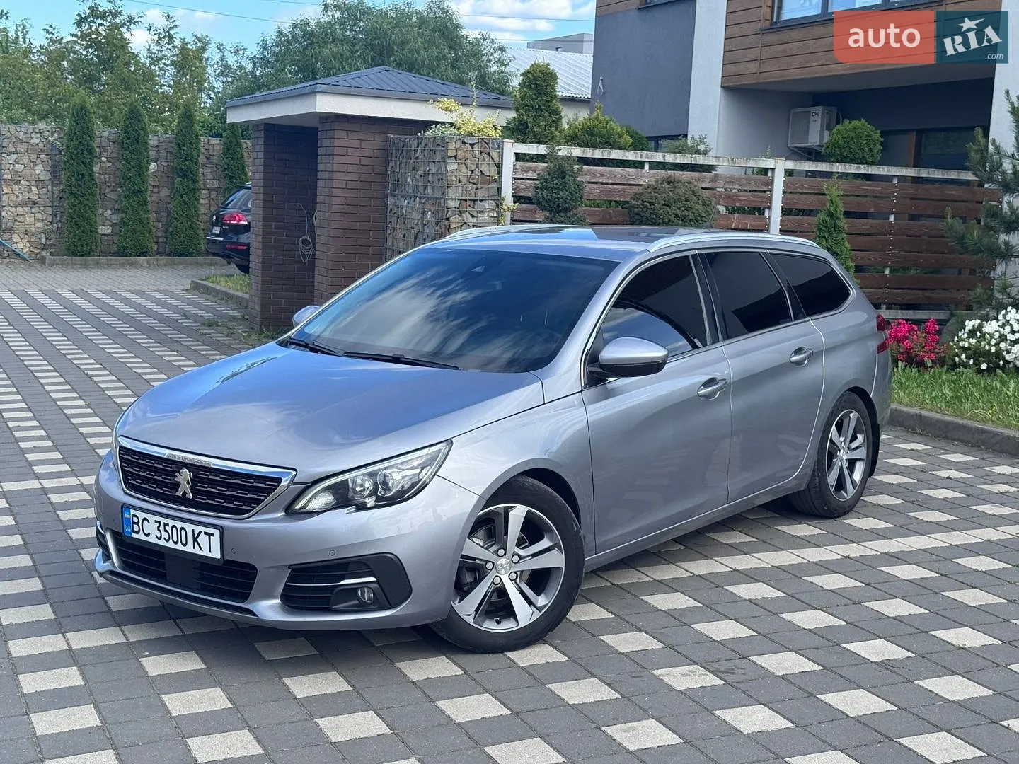 2017 Peugeot 308 - фото 1