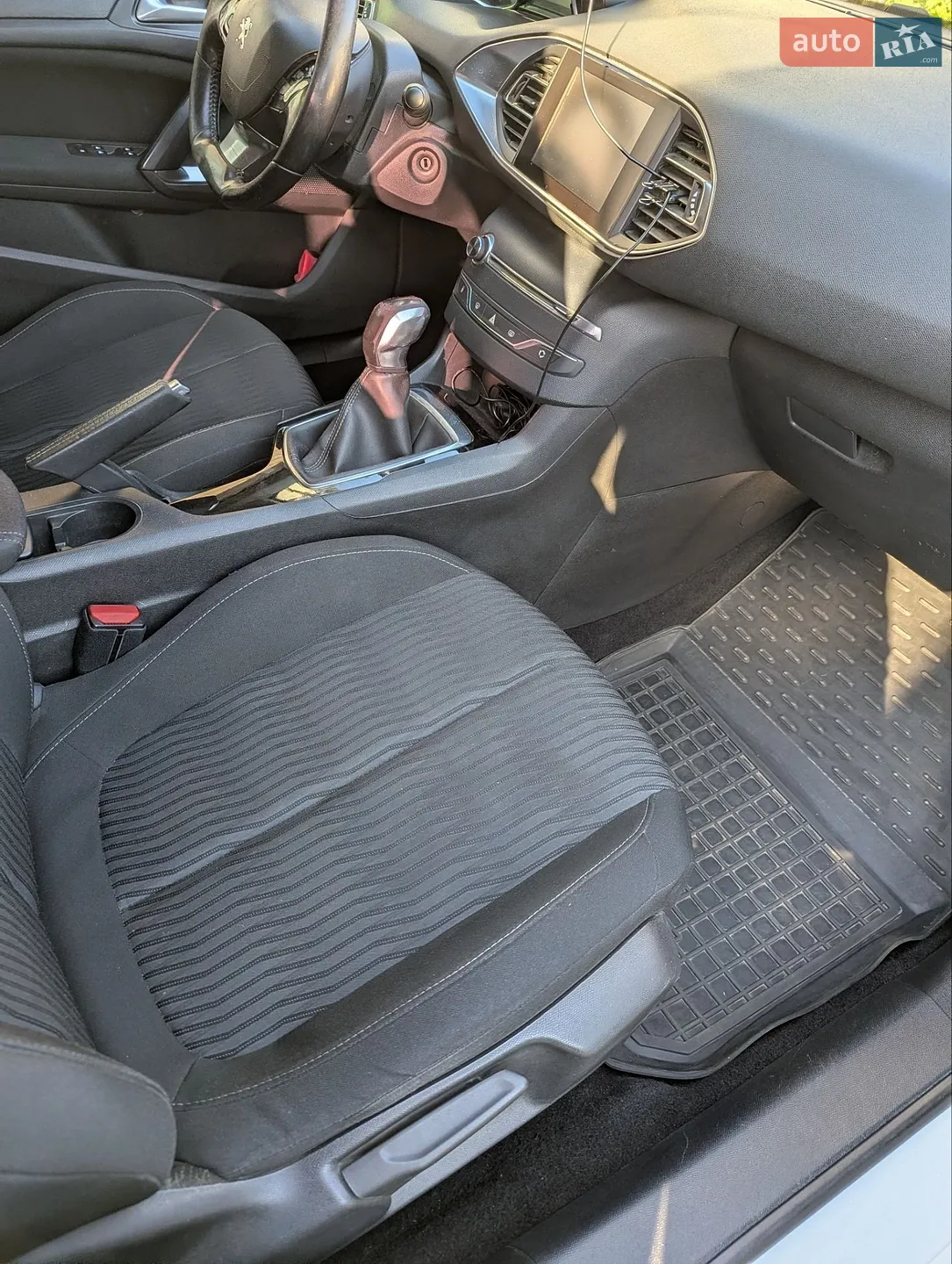2017 Peugeot 308 - мініатюра 14