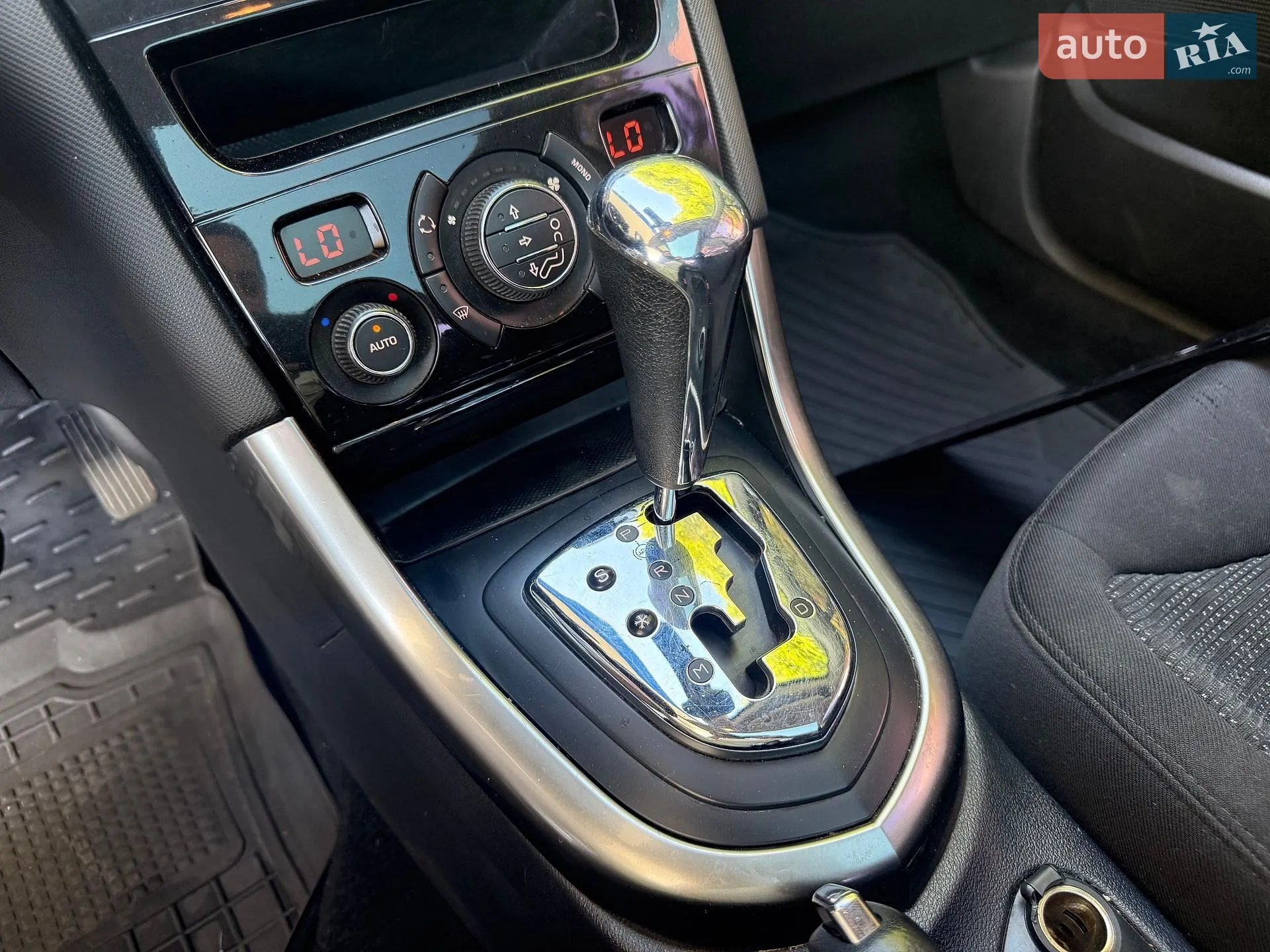 2012 Peugeot 308 - мініатюра 24