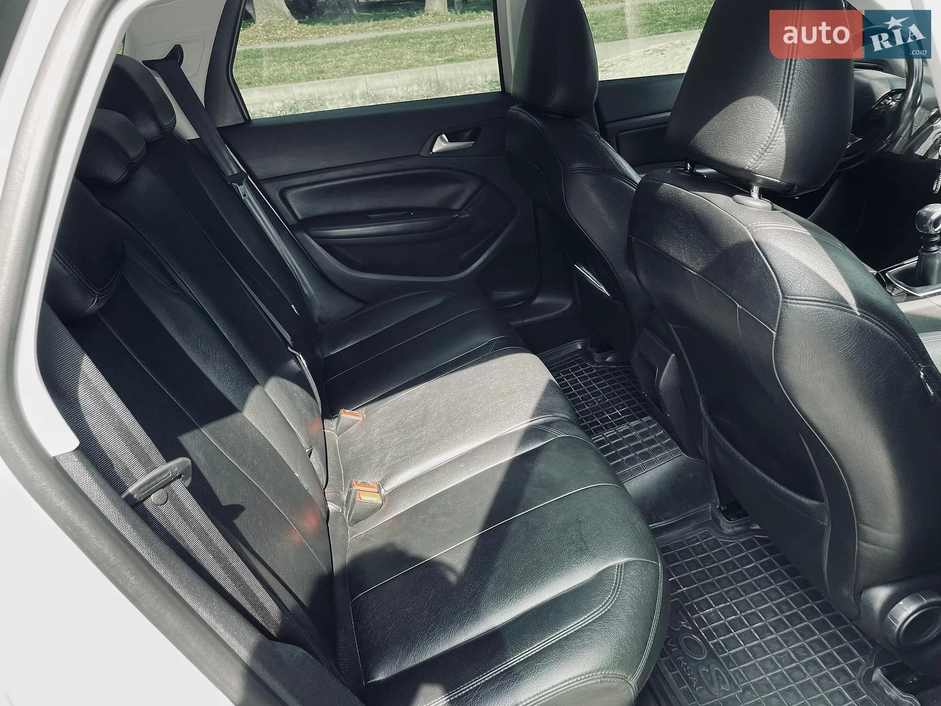 2015 Peugeot 308 - мініатюра 22