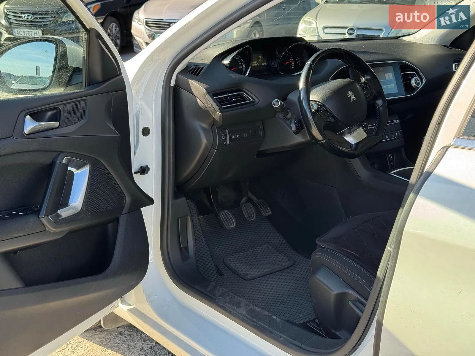 2015 Peugeot 308 - мініатюра 18