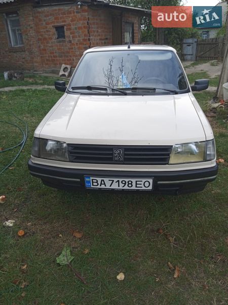 Peugeot 309 1988