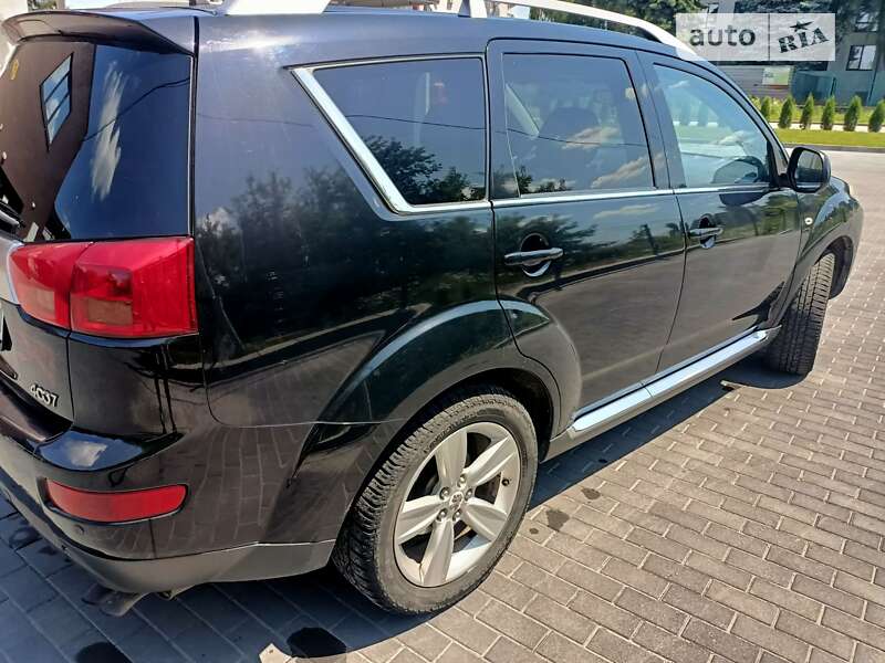 Позашляховик / Кросовер Peugeot 4007 2008 в Рівному