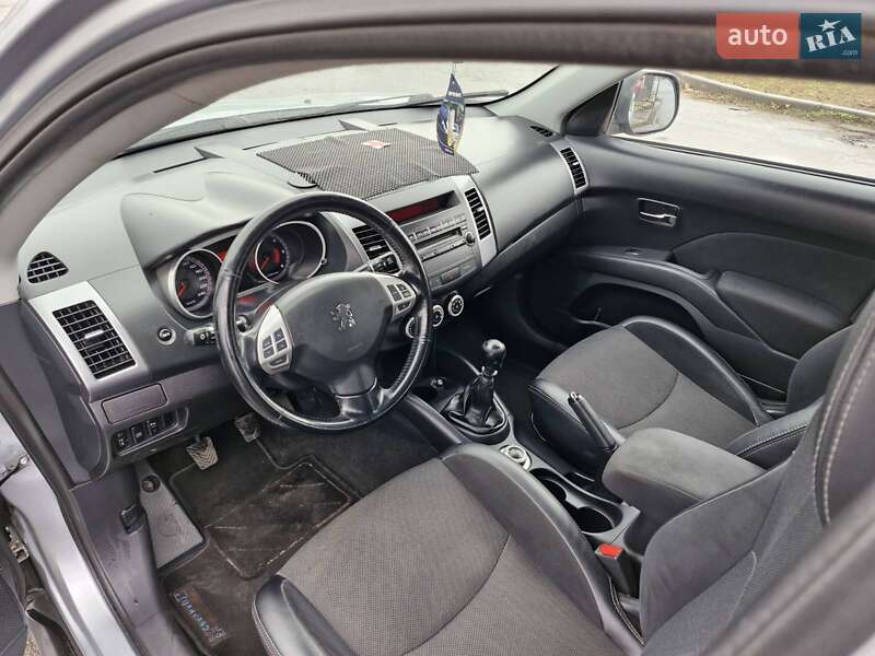 Позашляховик / Кросовер Peugeot 4007 2008 в Миколаєві