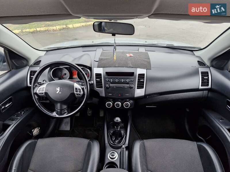 Позашляховик / Кросовер Peugeot 4007 2008 в Миколаєві