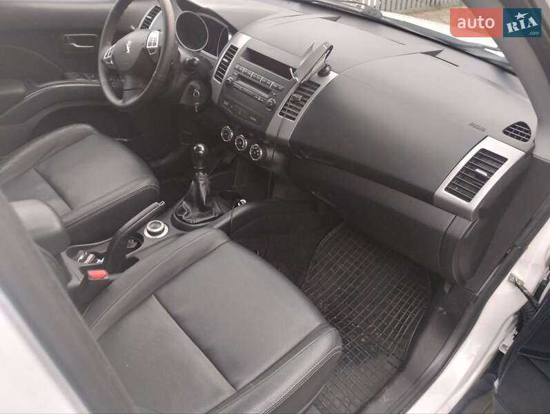 Внедорожник / Кроссовер Peugeot 4007 2012 в Мукачево