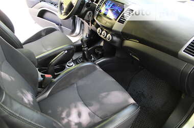 Позашляховик / Кросовер Peugeot 4007 2009 в Рівному