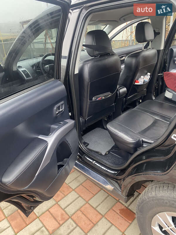 Позашляховик / Кросовер Peugeot 4007 2009 в Києві