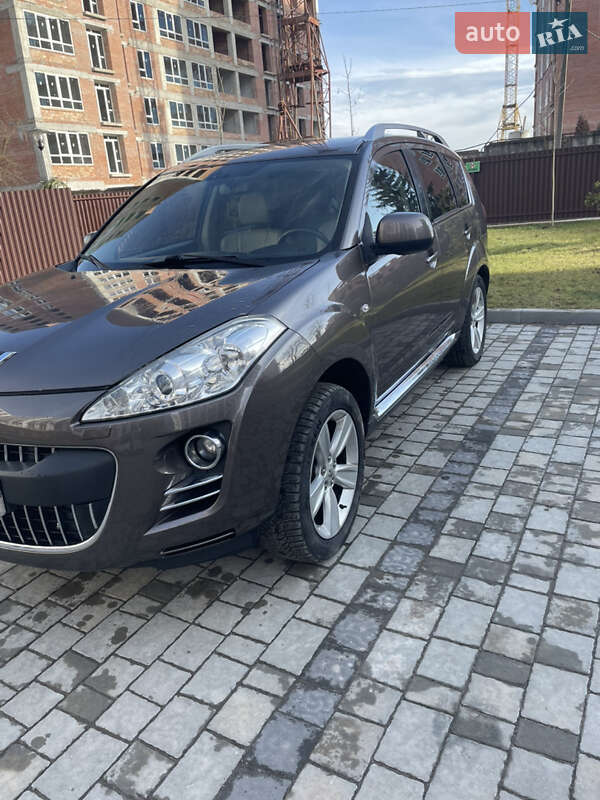 Позашляховик / Кросовер Peugeot 4007 2010 в Івано-Франківську