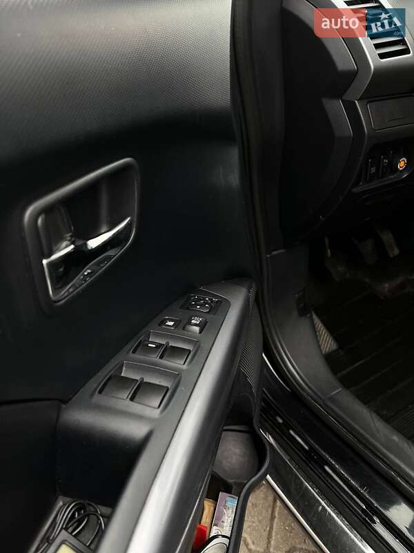 Внедорожник / Кроссовер Peugeot 4007 2007 в Черновцах