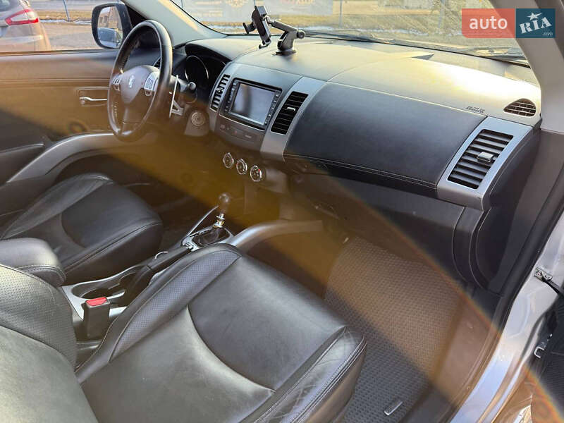 Внедорожник / Кроссовер Peugeot 4007 2011 в Коломые