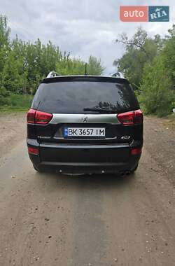 Позашляховик / Кросовер Peugeot 4007 2011 в 