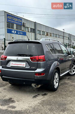 Позашляховик / Кросовер Peugeot 4007 2011 в 