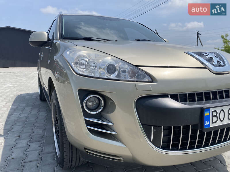Позашляховик / Кросовер Peugeot 4007 2010 в Підгайцях
