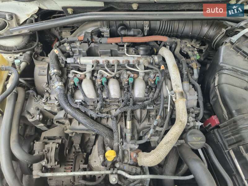 Позашляховик / Кросовер Peugeot 4007 2010 в Дрогобичі