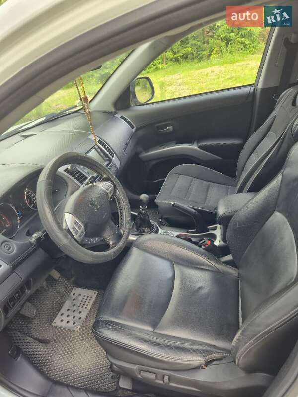Позашляховик / Кросовер Peugeot 4007 2010 в Дрогобичі