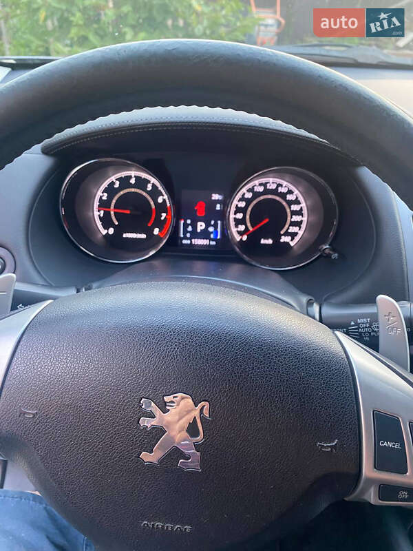 Позашляховик / Кросовер Peugeot 4007 2011 в Коростені