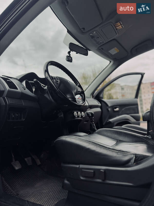 Внедорожник / Кроссовер Peugeot 4007 2008 в Чернигове фото 26 Внедорожник / Кроссовер Peugeot 4007 2008 в Чернигове