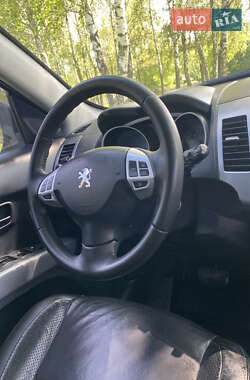 Внедорожник / Кроссовер Peugeot 4007 2008 в 