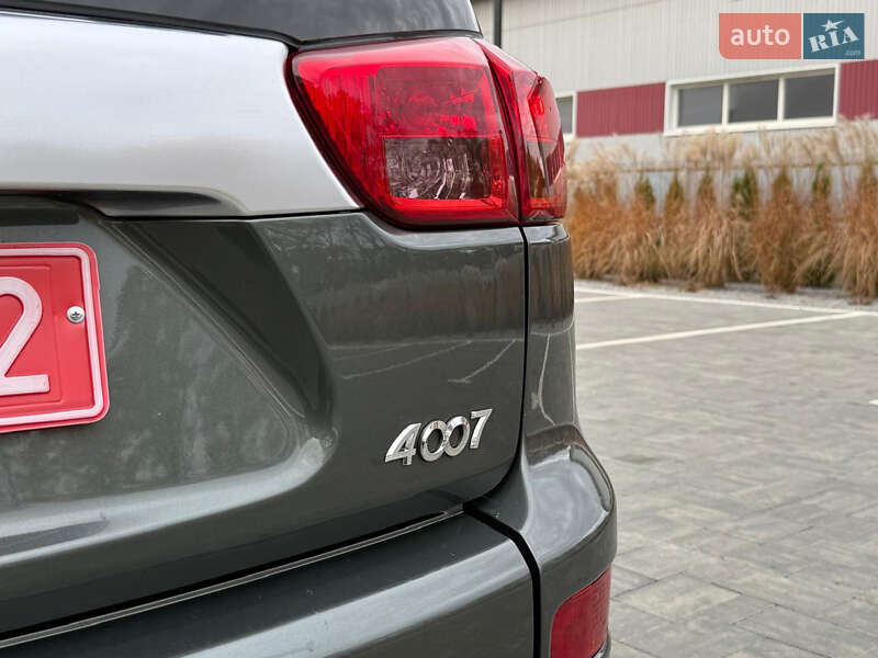 Внедорожник / Кроссовер Peugeot 4007 2010 в Луцке