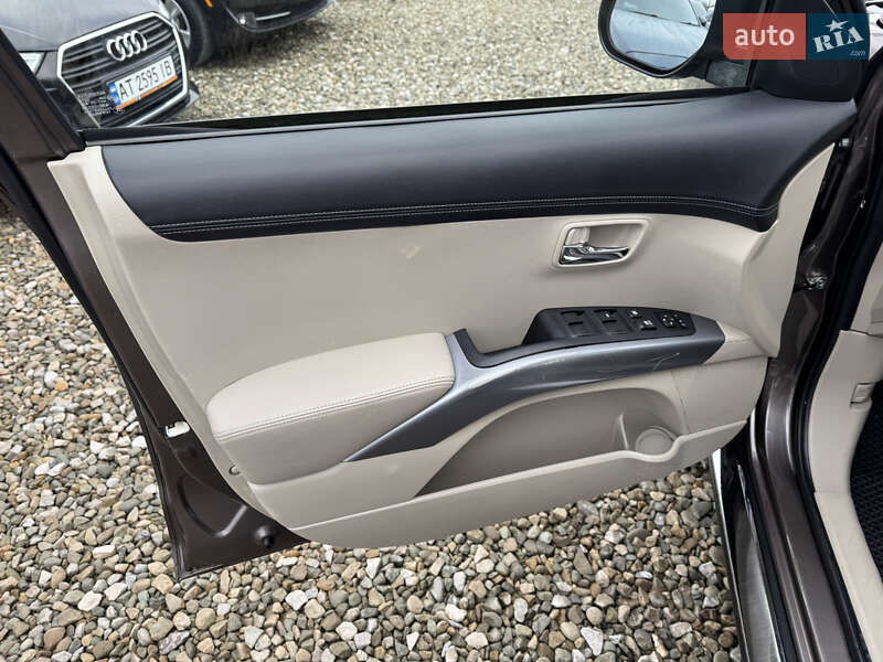 Позашляховик / Кросовер Peugeot 4007 2010 в Івано-Франківську