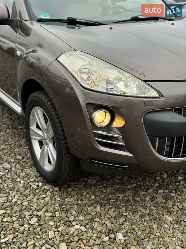 Позашляховик / Кросовер Peugeot 4007 2010 в Івано-Франківську