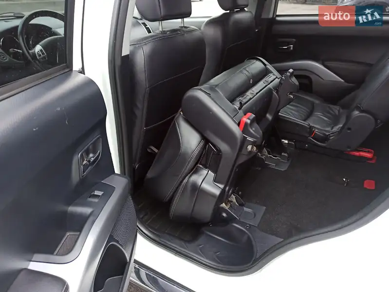 Peugeot 4007 2011 VIN VF3VV4HK8BZ801411 фото оголошення 17 з 49