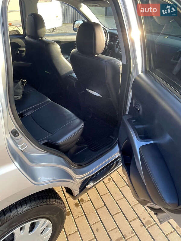 Внедорожник / Кроссовер Peugeot 4007 2011 в Луцке